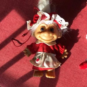 1990s Russ berrie troll mrs claus